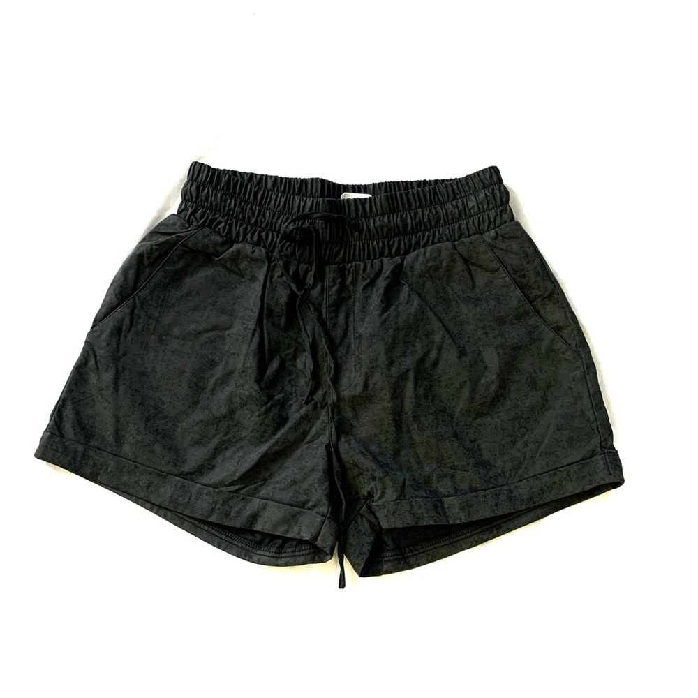 MID- HIGH WAISTED VERY J SHORTS NWT SMALL